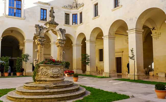 Courtyard in Puglia