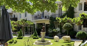 Hotel Gounod gardens