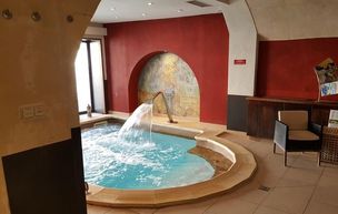 Hotel Spa le Calendal hot tub