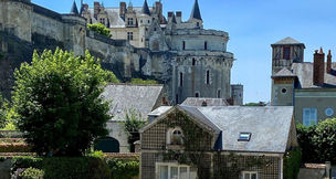 Le Manoir Les Minimes castle views