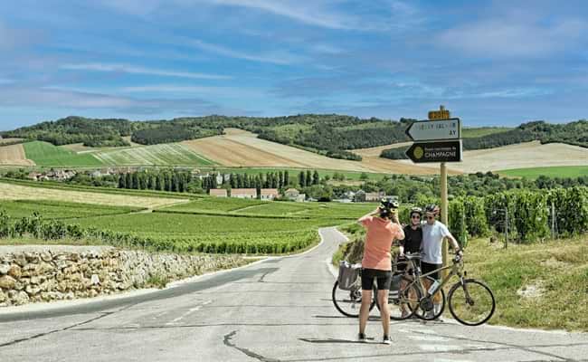 Leisurely cycling in Champagne